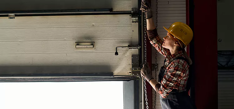 Addressing Common Garage Door Stoppage Issues in Burlington, IA